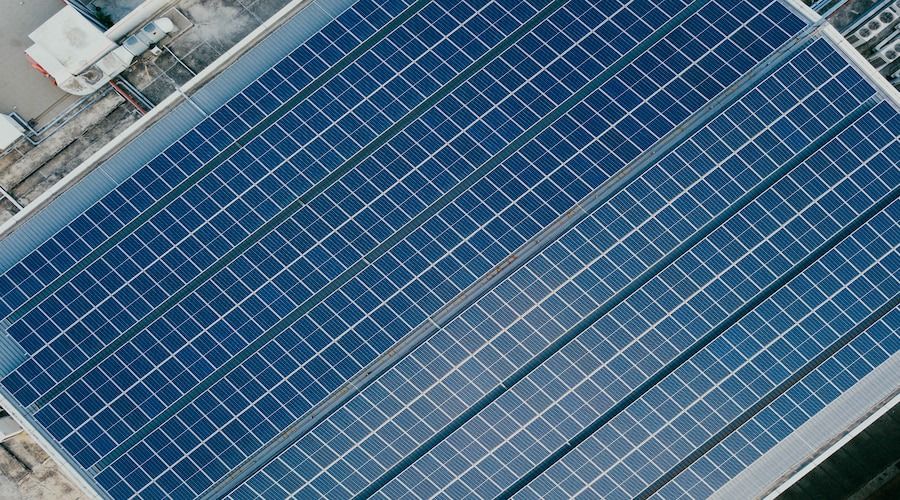 Los beneficios individuales de las instalaciones solares en comunidades de vecinos